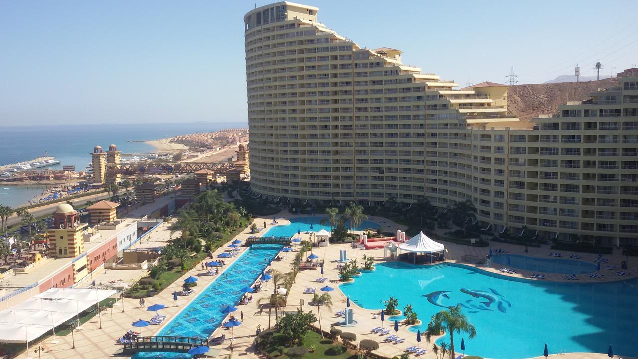 Porto Sokhna Pyramids Apartments With Sea View Families Only Ain Sukhna Exterior photo